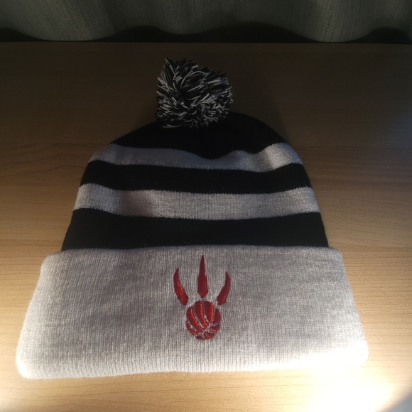 BMO Raptors Hat - Picture 2 of 2